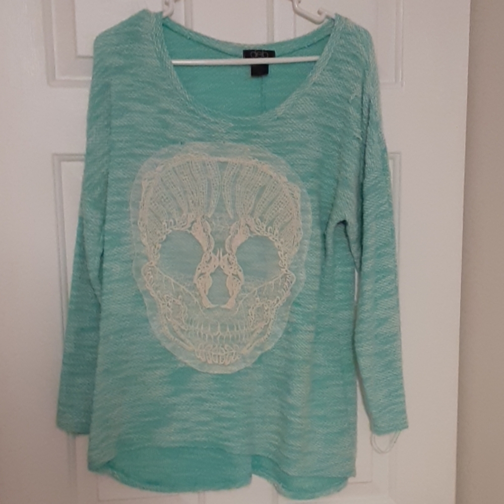 Skull sweater